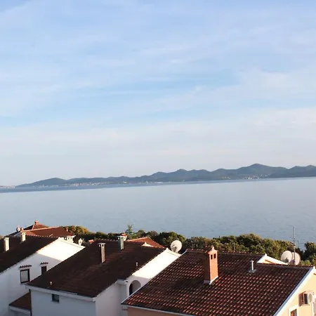 劳勒斯别墅公寓