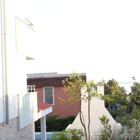 公寓 劳勒斯别墅公寓 Kožino