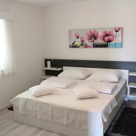 Apartment Laurus