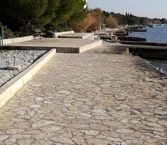 Laurus Apartman Kozino